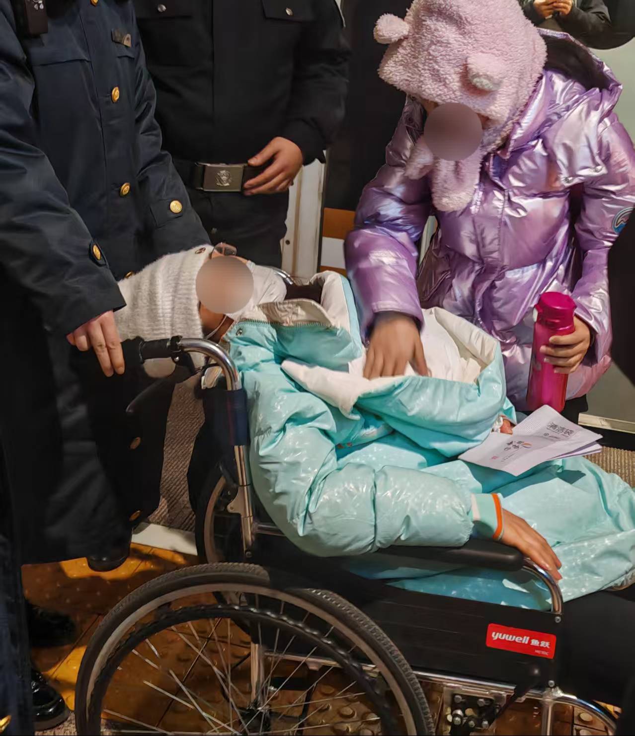 乘警暖心守护突发疾病旅客