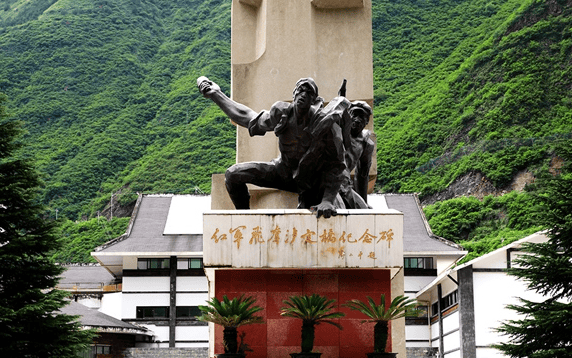 飞夺泸定桥时敌人为何不炸桥而是拆木板？PG电子网址(图3)