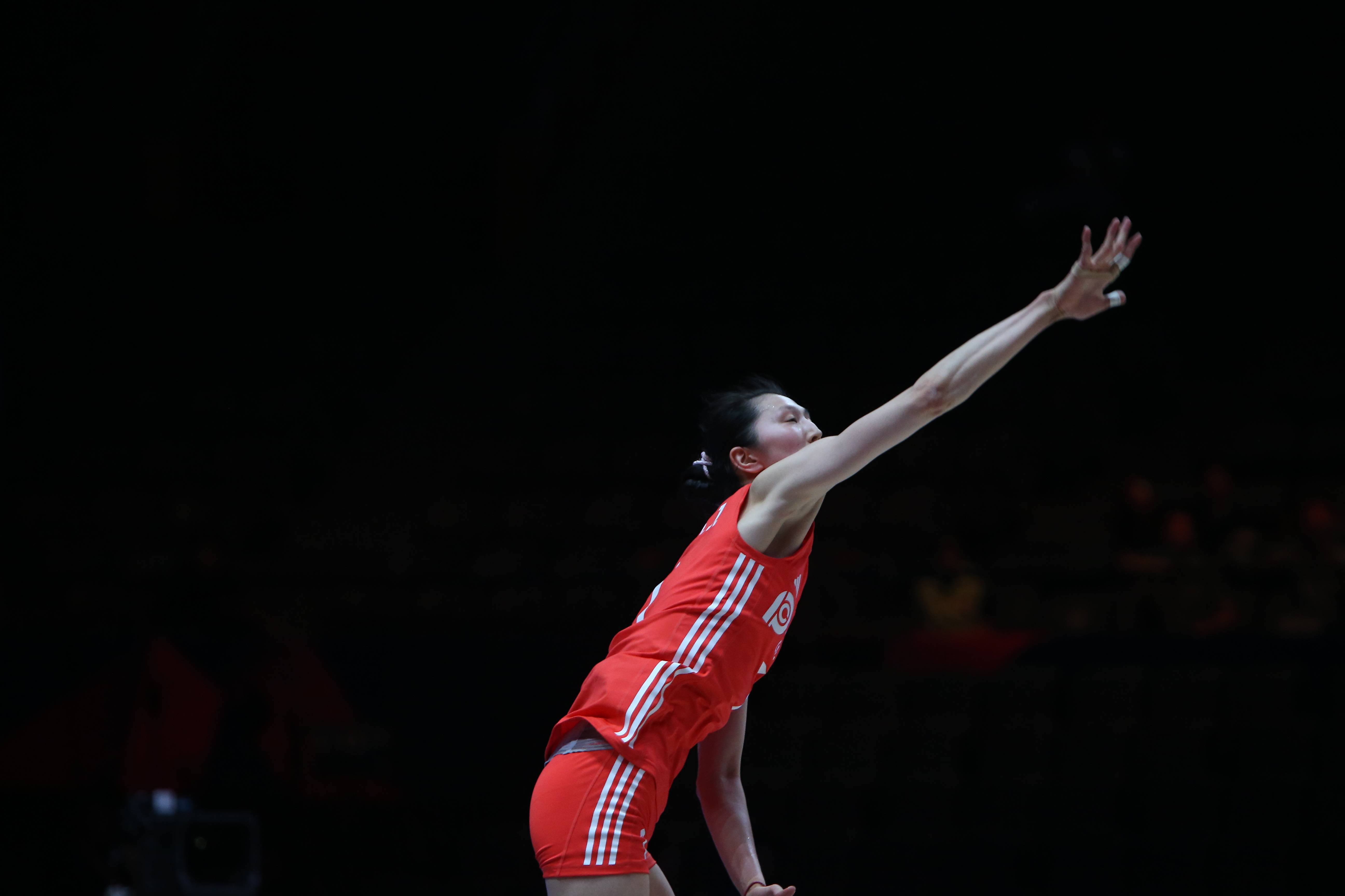新周期开门红！女排世联赛-中国3-0横扫比利时 吴梦洁18分