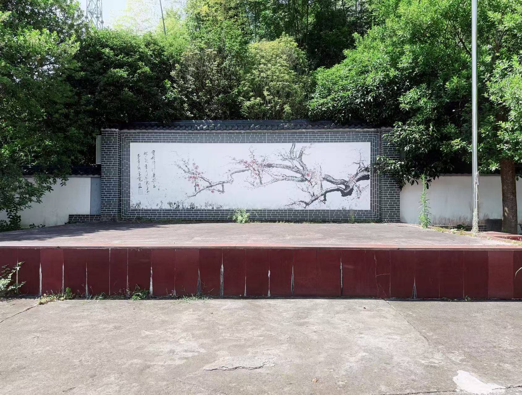 最后一课之后：她守着一所没有学生的学校