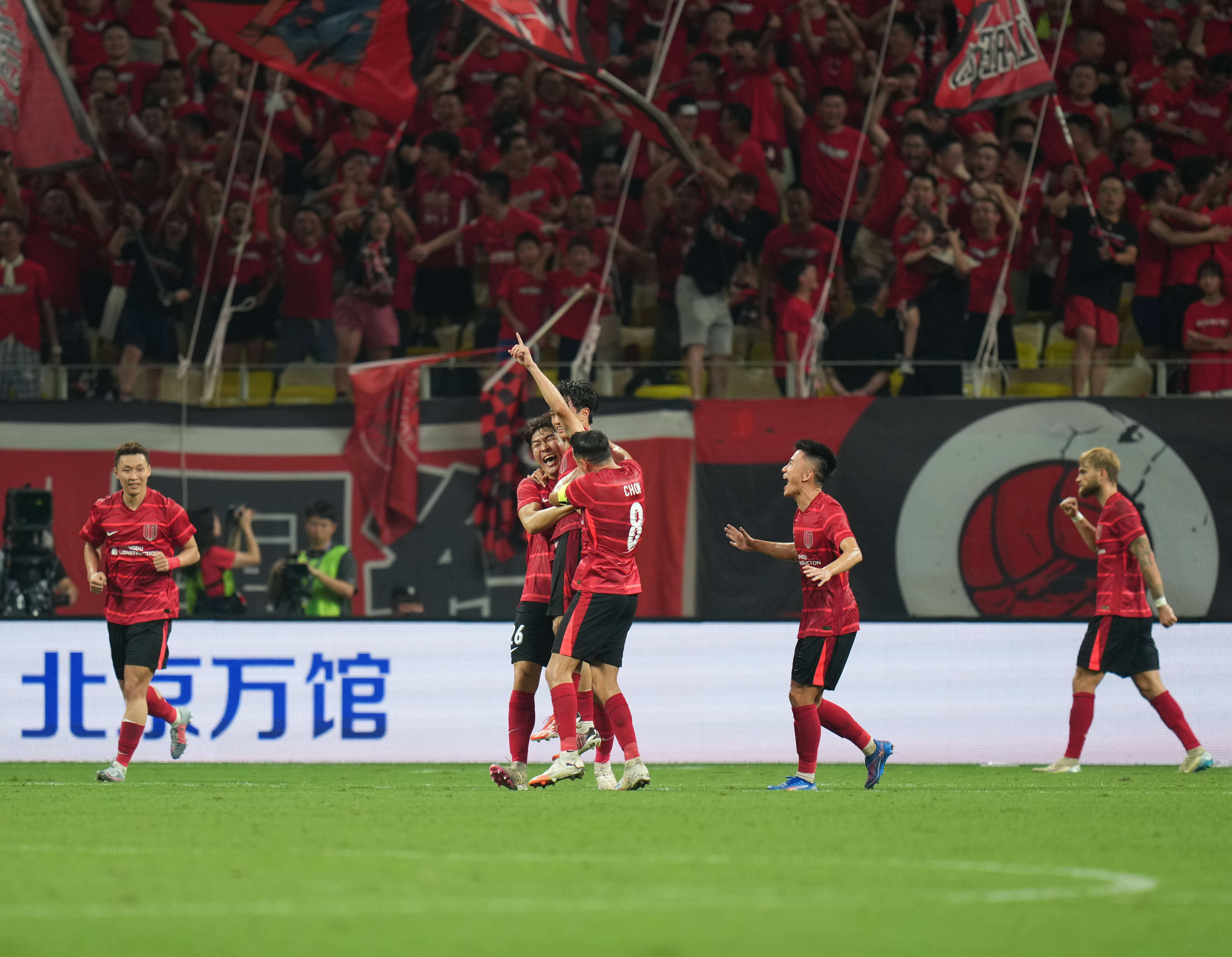 亚冠附加赛-费利佩双响 成都3分钟2球3-0曼谷联晋级正赛
