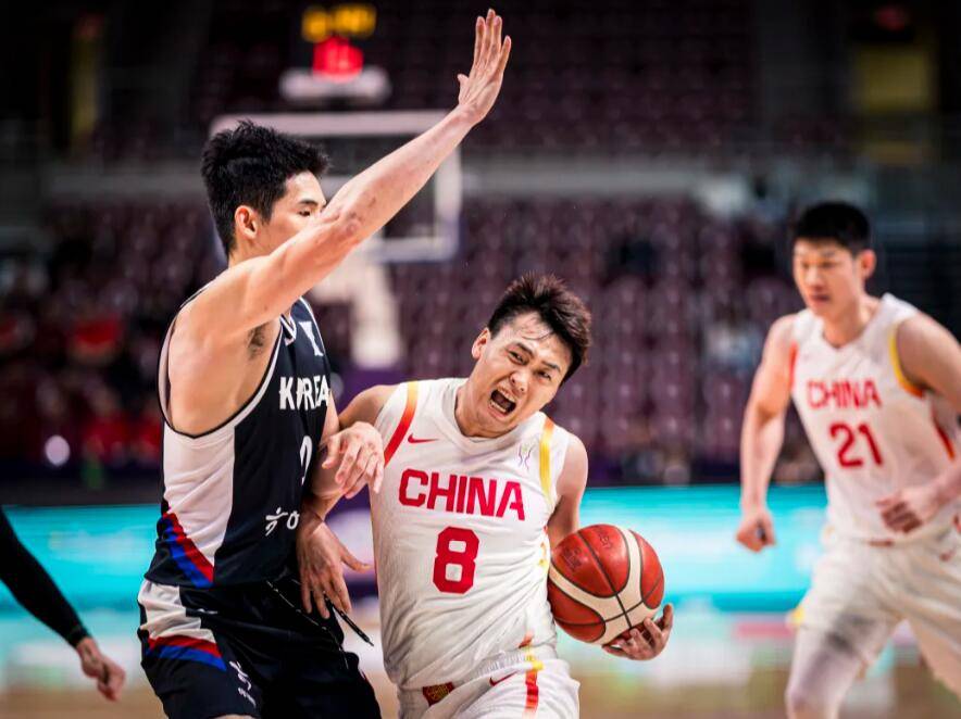 手感冰凉！胡明轩7投全失0得分 赵睿10中3得到9分