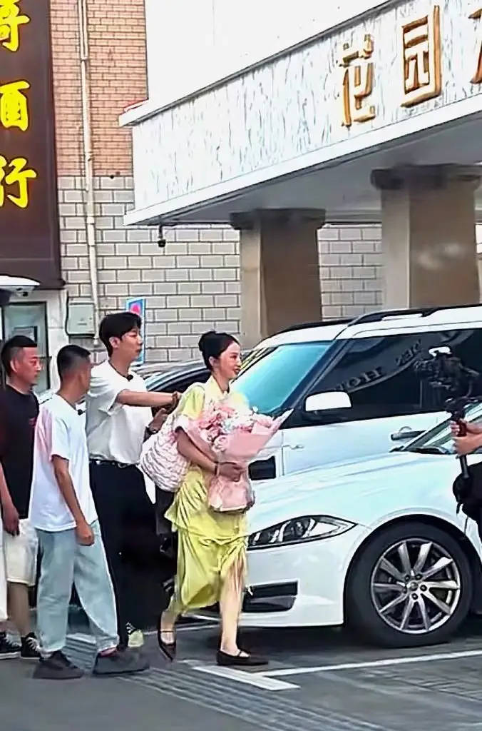 张维伊董璇婚宴饭店费用引争议 平台显示人均67元