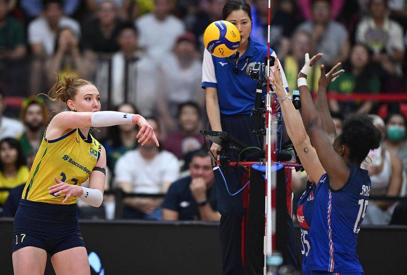 女排世锦赛-巴西3-0法国晋级四强 土耳其3-1淘汰美国