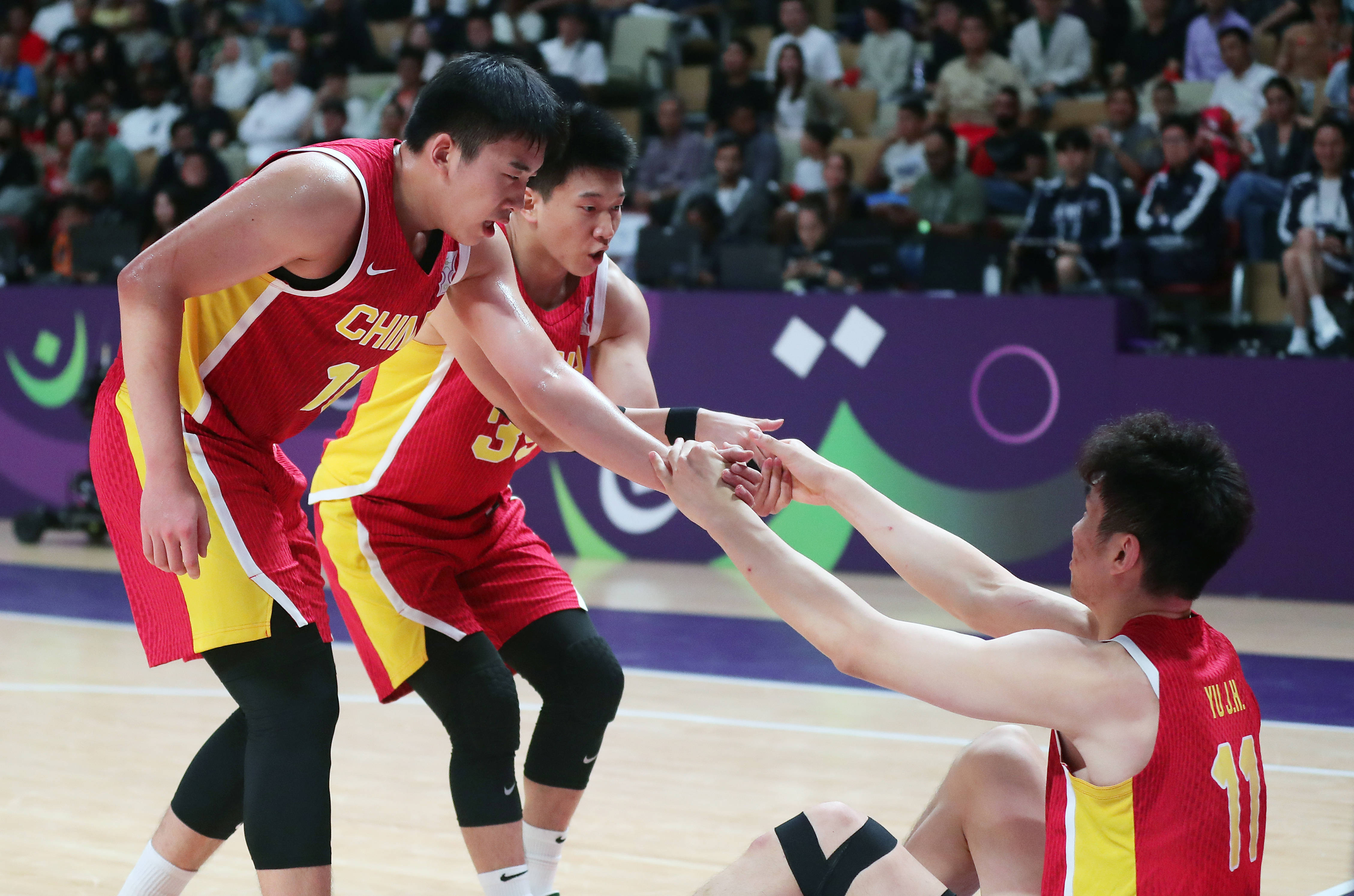 雷蒙：只要中国男篮需要我上 自己上去就是拼刺刀