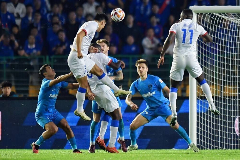 “吉维英格兰足球超级联赛森特VS圣克拉拉 