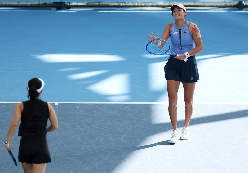 全运会网球：王欣瑜商竣程晋级 王曦雨徐一璠双打开门红