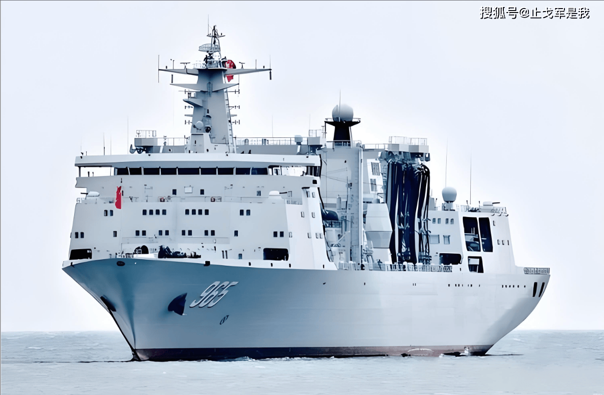 外媒：中国海军正加快扩充综合补给舰规模，以提升远洋补给能力