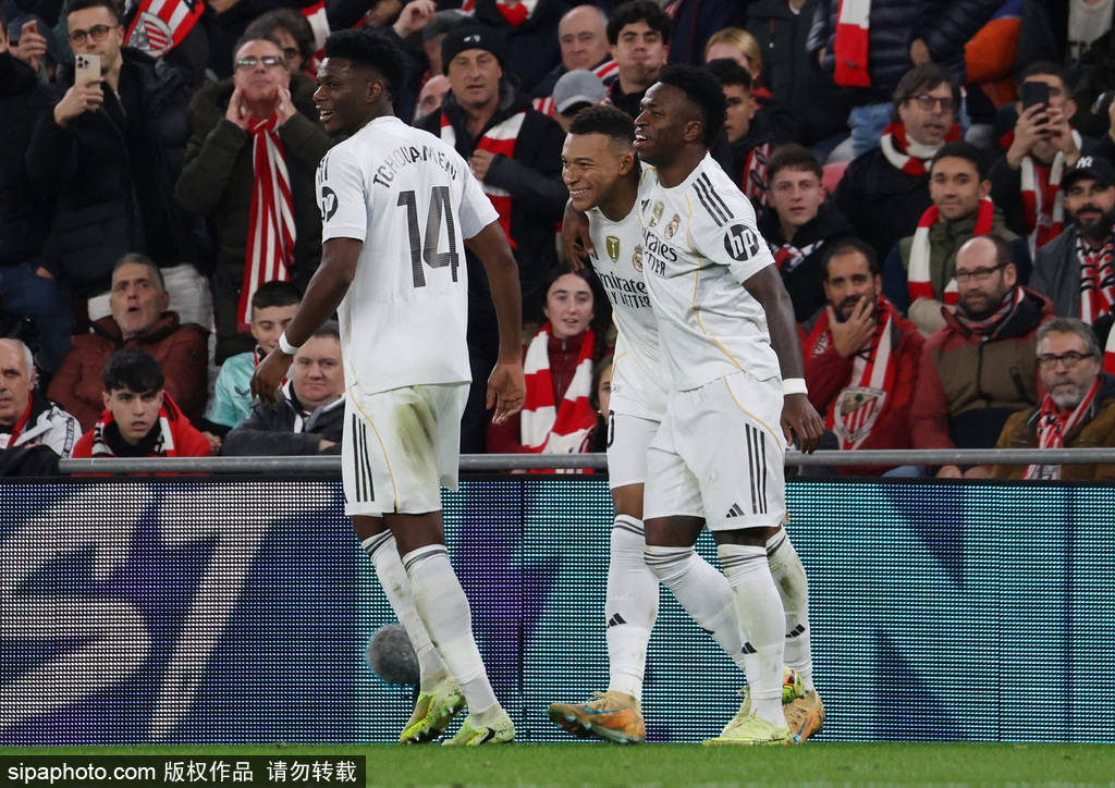 西甲-姆巴佩2球+一条龙破门阿诺德伤退 皇马3-0毕巴结束3连平