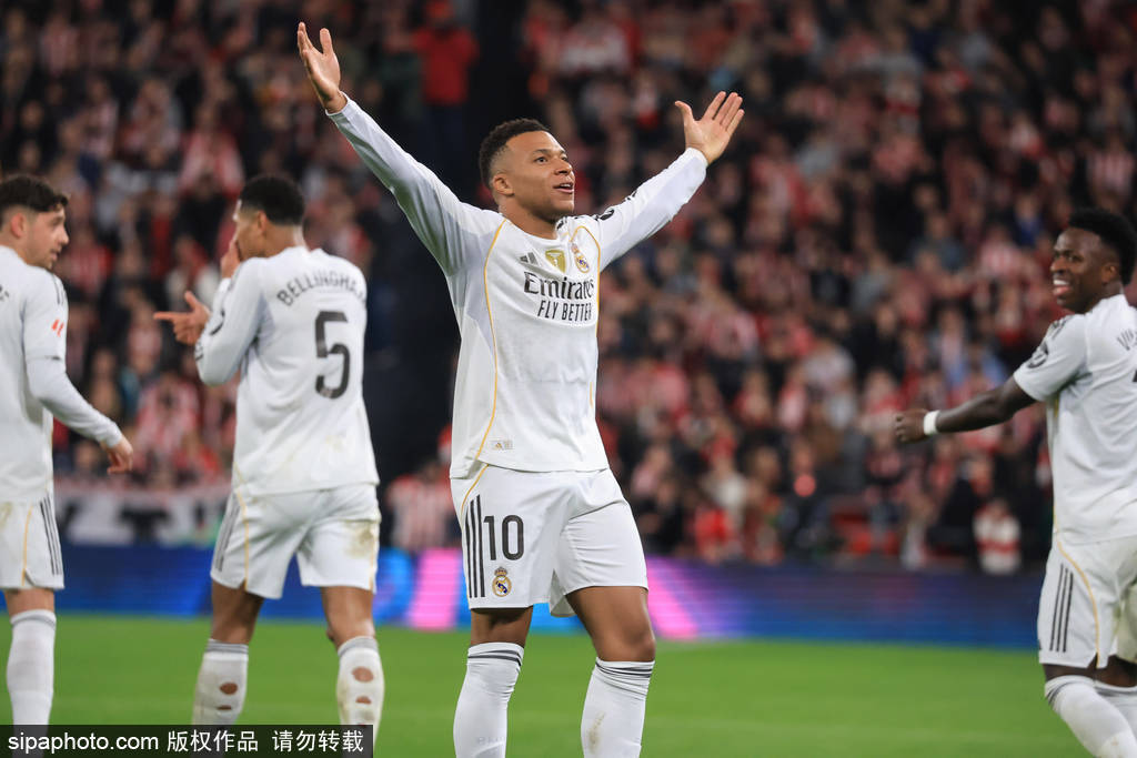 观战台：枪手苦战维拉+曼城遇黑马 梅西冲击生涯第47冠