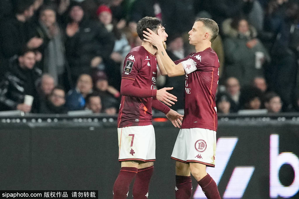 法甲-18岁新星处子球拉莫斯杜埃破门 巴黎3-2梅斯迎两连胜