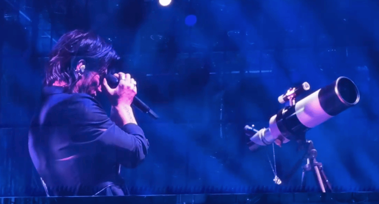 言承旭演唱会上用流星项链缅怀大S！网友泪崩：道明寺想杉菜了