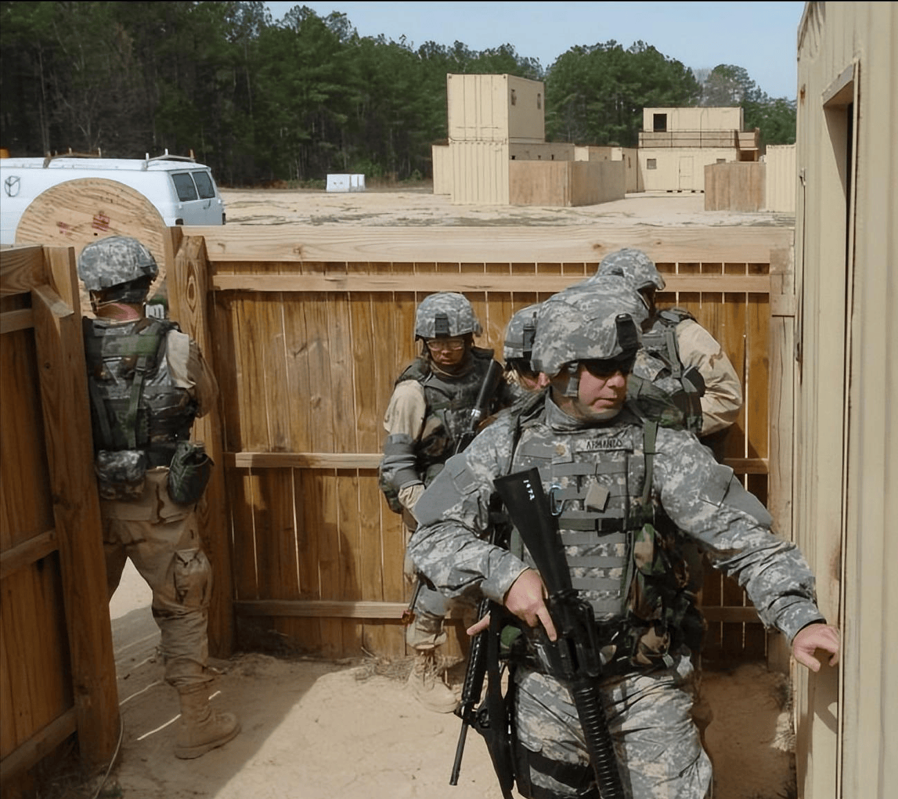 美军情报细思极恐!1:1复刻马杜罗住宅,连楼梯有几阶都了如指掌