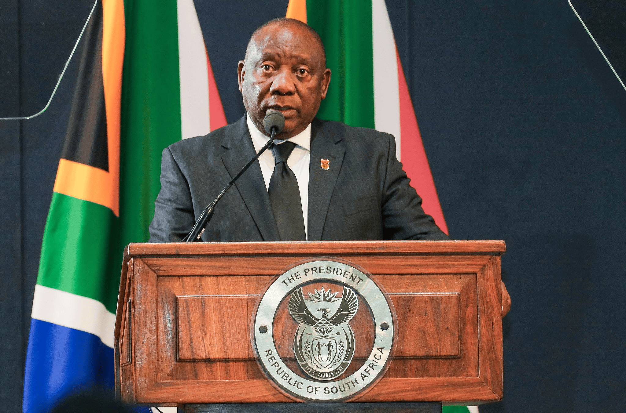 美放话不到24小时，南非当着中俄的面，对伊朗下逐客令，伊朗军舰尴尬退场