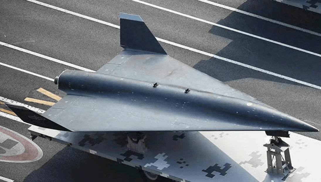 央视官宣无侦8真实能力！全球独一份察打兼具，5马赫隐身破局