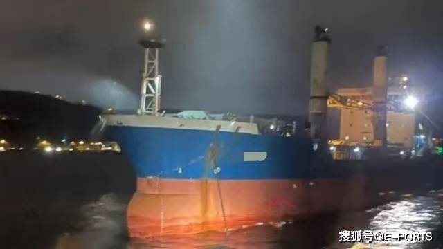 突发！伊斯坦布尔海峡货船动力故障
