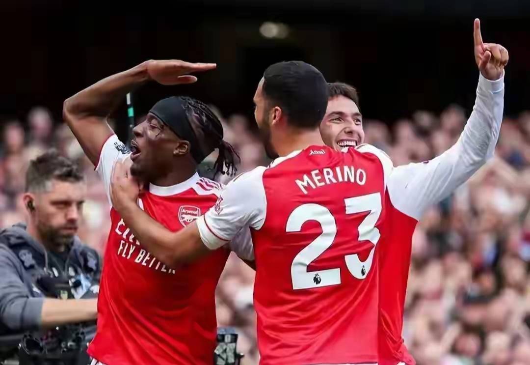 英格兰足球超级联赛阿森纳更衣室彻底失控！队长铁心离队 争冠假象一戳就破