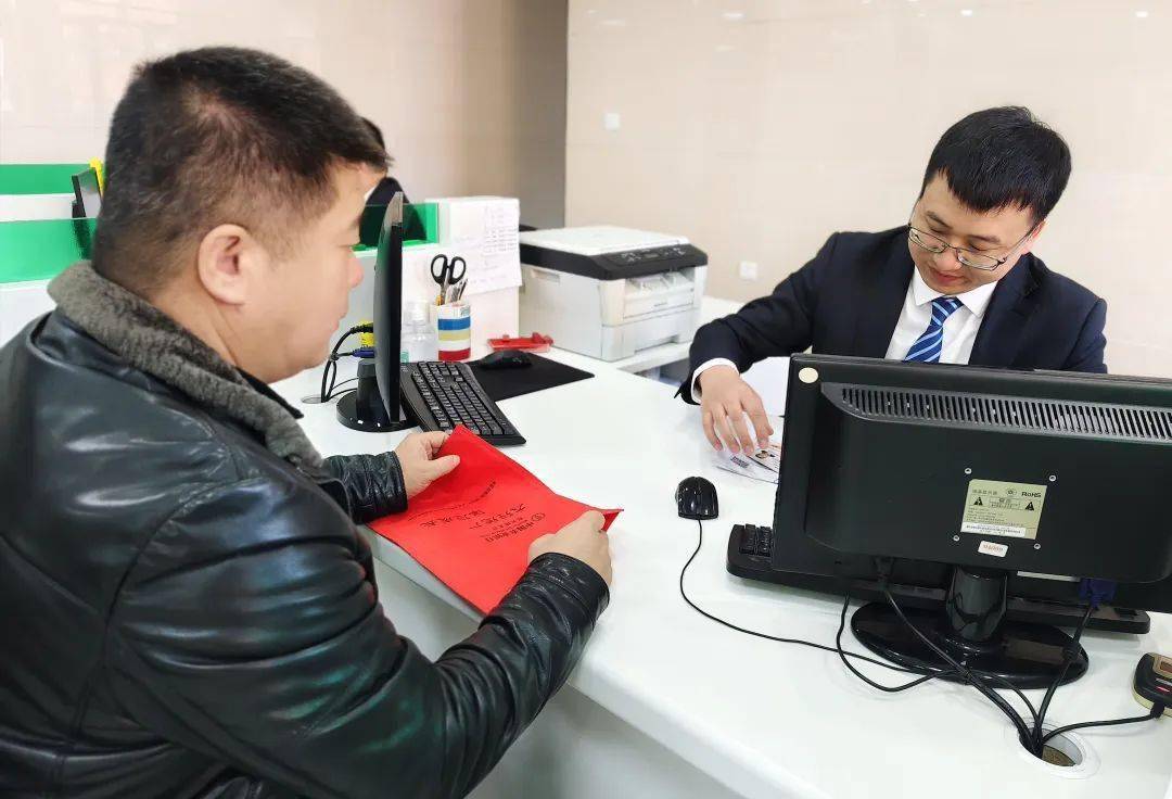 据了解，为应对备春耕时期贷款业务的集中挑战，宝清农商银行充分发挥点