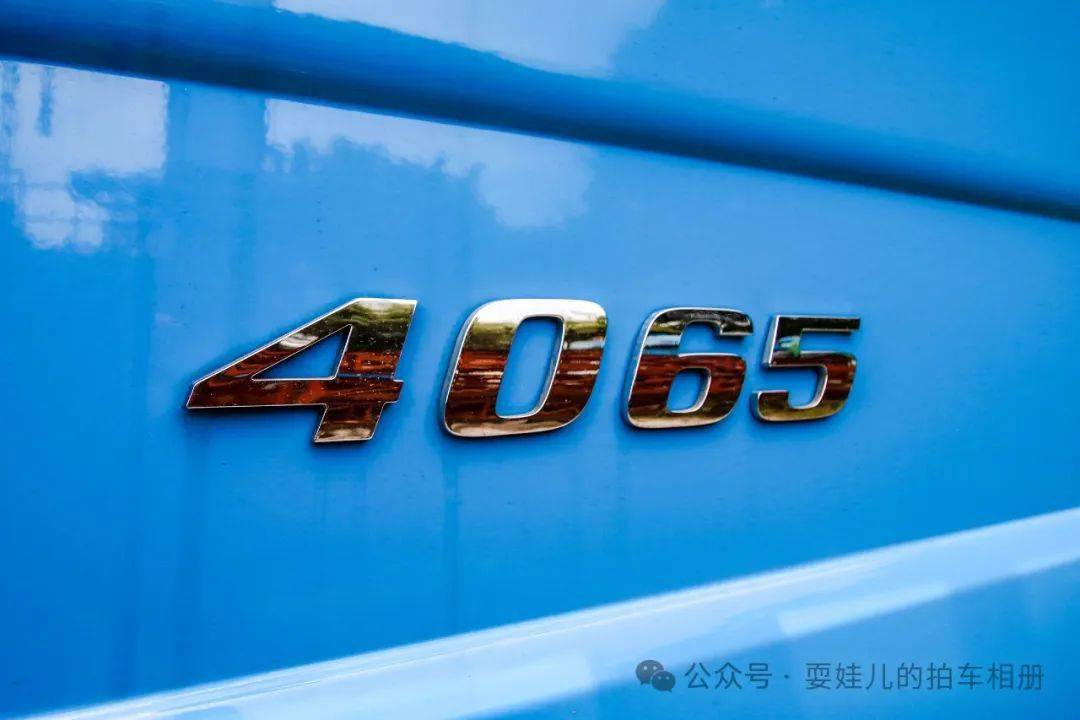 南宫28652马力全驱重拖 香港实拍奔驰Actros 4065 V8 SLT 6(图5)