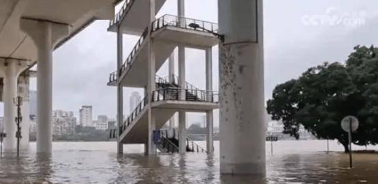 我国南方多地持续出现强降雨-南方遭遇持久强降雨
