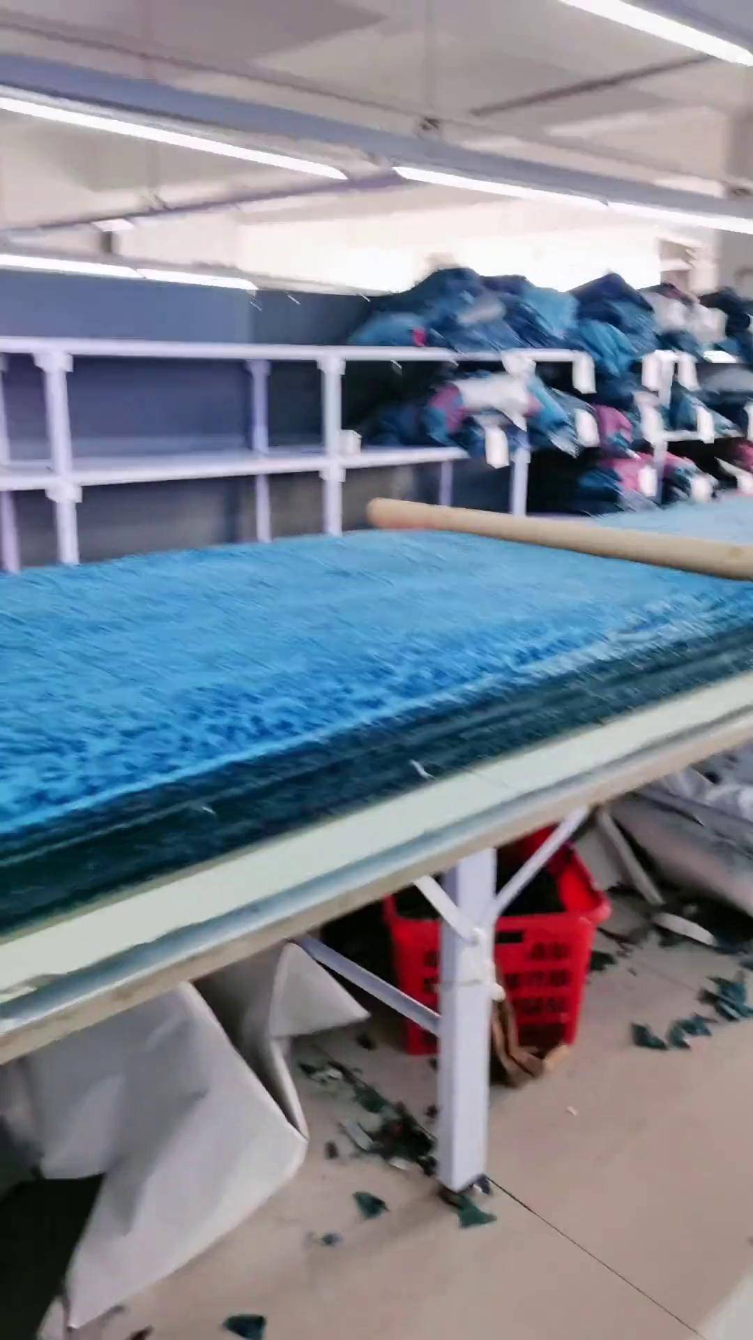 服装批发工厂拿货视频