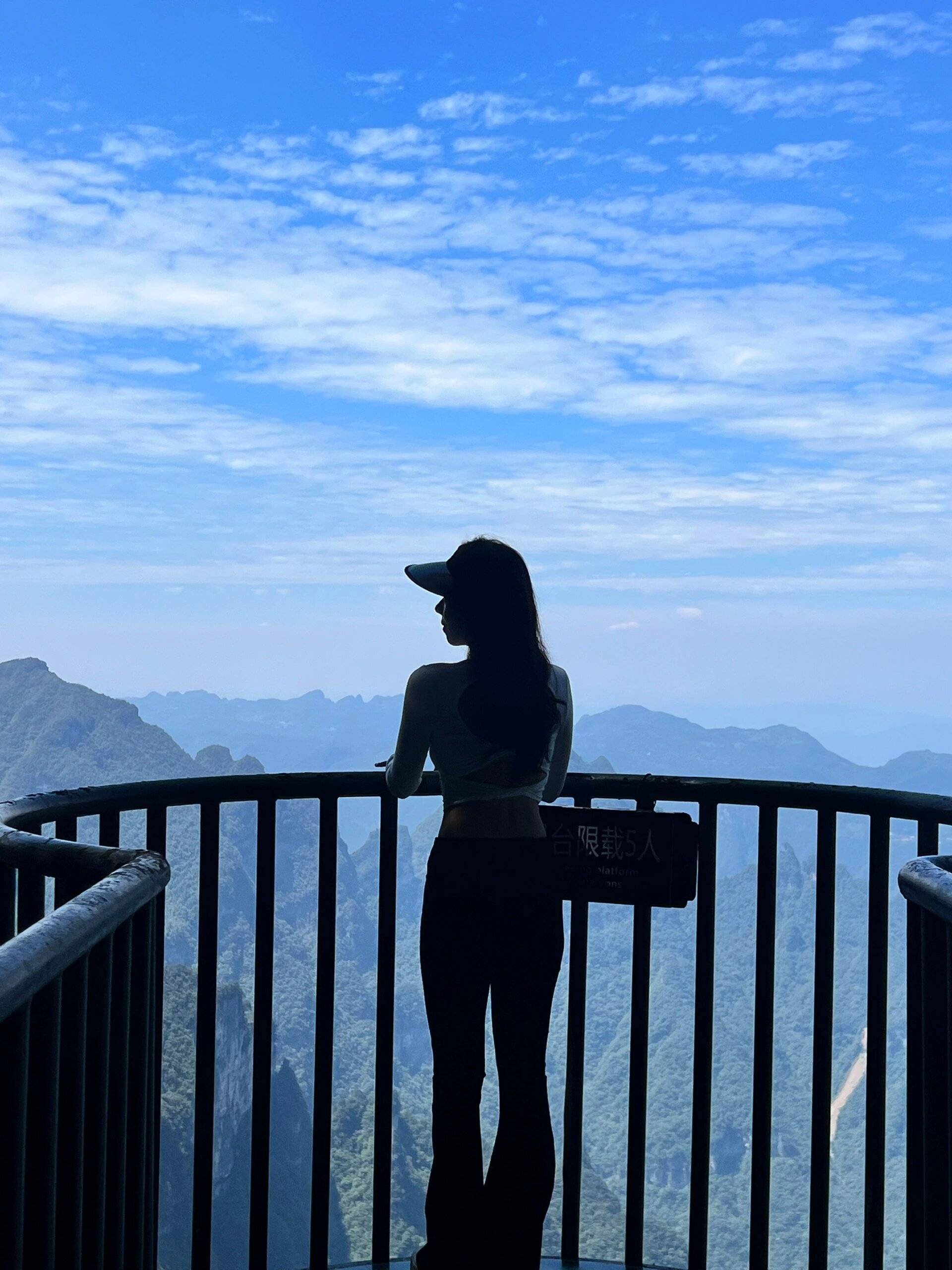 张家界旅游的热门景点排名榜，看看哪些景点最受欢迎！