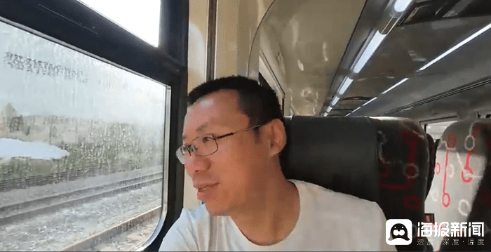 “爸妈带娃从新加坡坐火车回成都” 孩子爸爸：12天10段火车坐了65个小时孩子在上做寒假作业1xBET入口(图1)