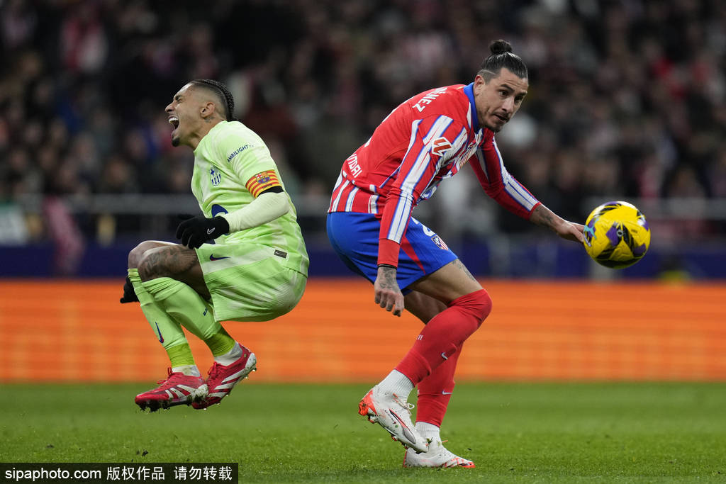 西班牙足球甲级联赛202425西甲赛季最佳阵容：姆巴佩、拉菲尼亚、亚马尔领衔