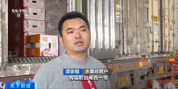 热带佳果来袭：市场榴莲充足实惠美味引期待开云体育入口(图3)