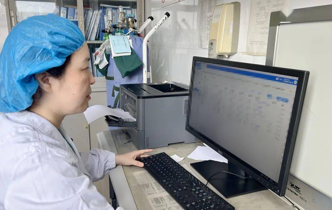 好好的耳朵，怎么突然就听不见了？