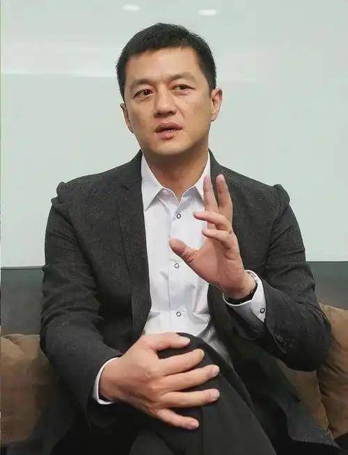 一场演唱会，意外曝光李嫣与窦靖童的真实关系，李亚鹏的话说对了