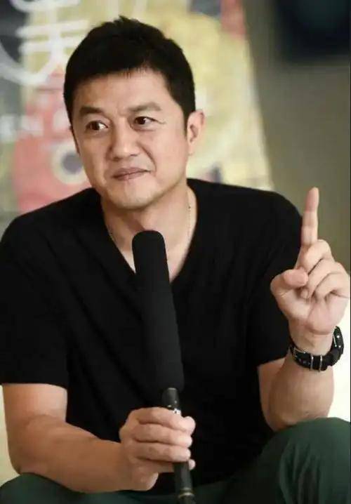一场演唱会，意外曝光李嫣与窦靖童的真实关系，李亚鹏的话说对了