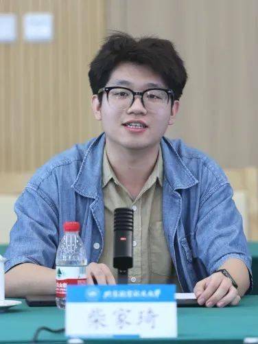 青春担当、逐梦远航!党委书记赵长禄、校长王云鹏与毕业生代表座谈