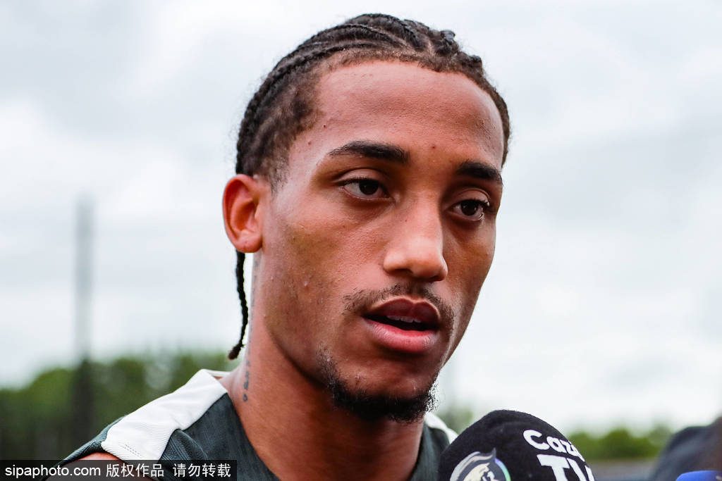 切尔西豪掷2.5亿英镑引援!19岁荷兰新星哈托正式加盟