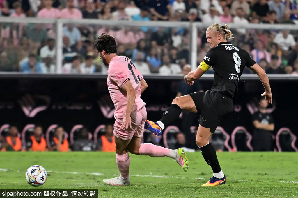 哈兰德与赖因德斯引领曼城2-0领先狼队：战术解析与比赛影响