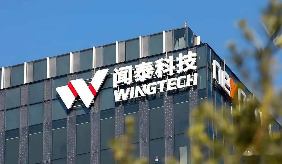 原创             没想到，董明珠小姐那句“绝不用一个海归派”的争议言论，这两天因为闻泰科技的遭遇，竟然再次“封神”了