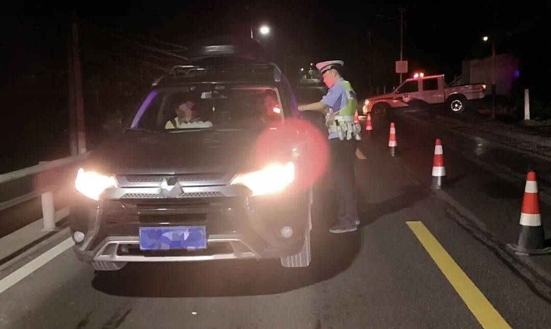重拳出击！重庆公安交管部门全面启动酒驾醉驾集中整治，多举措筑牢道路交通安全防线