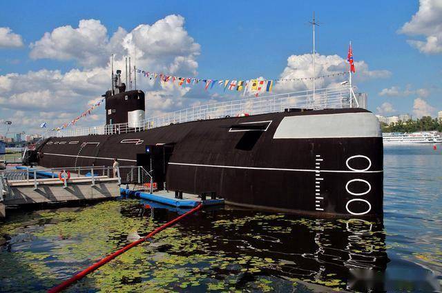 从战场到博物馆：641Б型潜艇“新西伯利亚共青团员”观光记