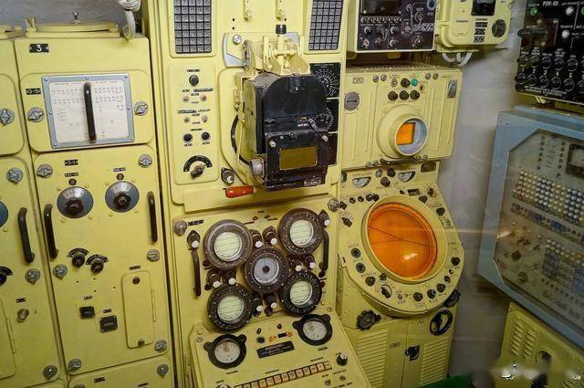 从战场到博物馆：641Б型潜艇“新西伯利亚共青团员”观光记