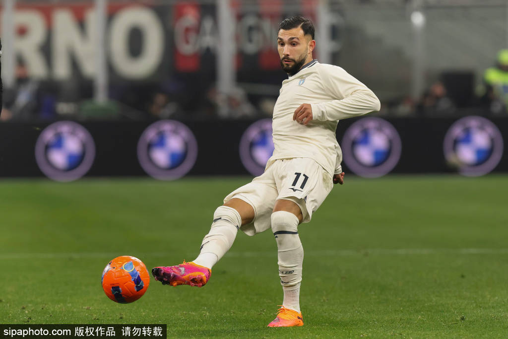 米兰700万捡到双天至尊,1.14亿水货天团遭吐槽! 米兰700万捡到双天至尊,1.14亿水货天团遭吐槽!