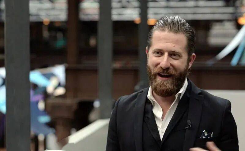 突发!iPhone“液态玻璃”缔造者跳槽 Meta,苹果设计团队大地震了