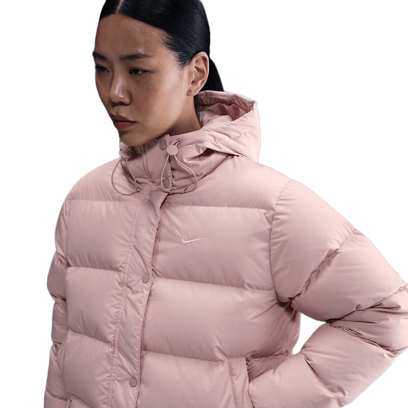 SBet实博时尚与温暖的完美结合——耐克羽绒服女2025秋冬