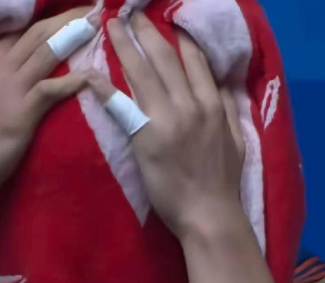 教练闭眼球员捂脸球队20连败四川队用8年走完了一条堕落之路