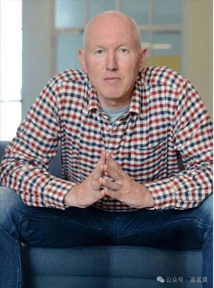 荷兰科技学院董事：中国企业与其拿钱研发光刻机还不如拿钱干点别