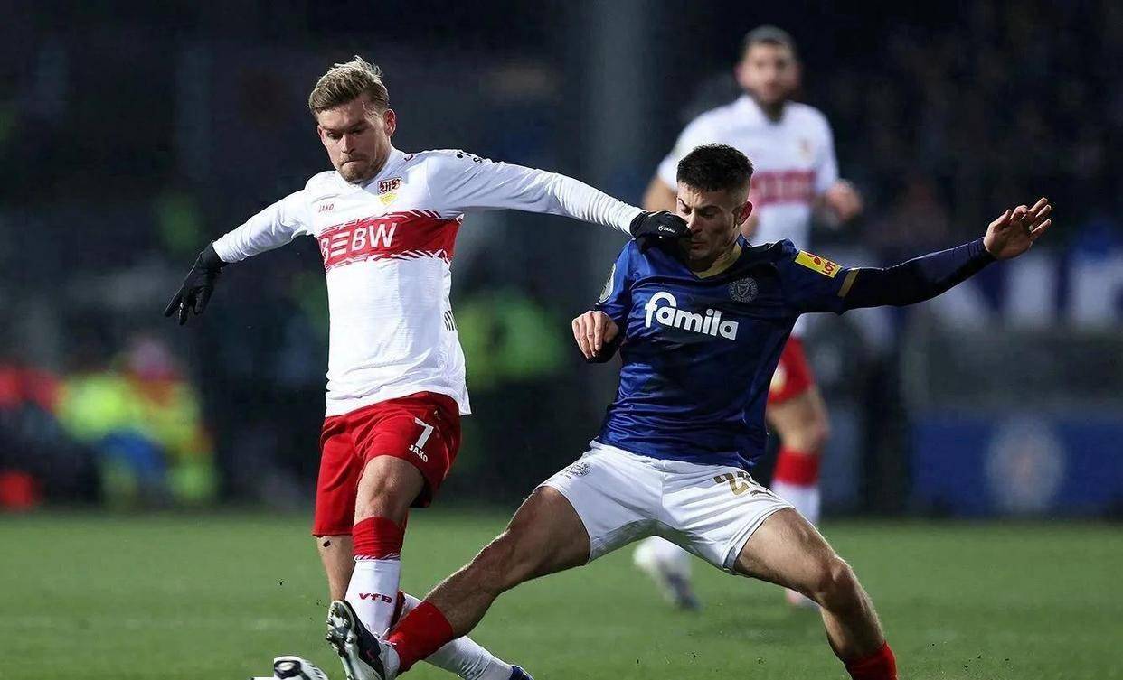 西班牙足球甲级联赛德甲：柏林联合对战法兰