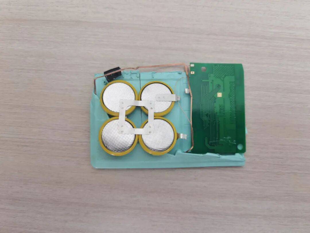 高速CPC卡在车内“爆炸”!春节出行千万别将它放在这个位置