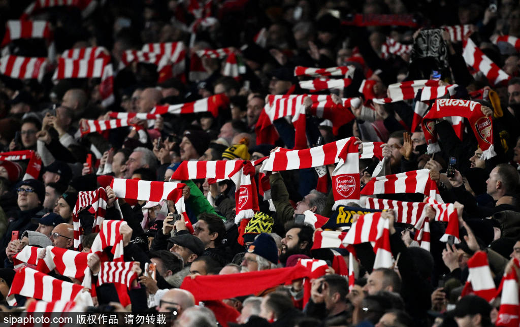 英超联赛免费高清直播+实时赛程+积分预测（2025赛季全覆盖）大洗牌！米兰城霸主易主？英超乱斗西甲死磕这赛季太疯狂了！