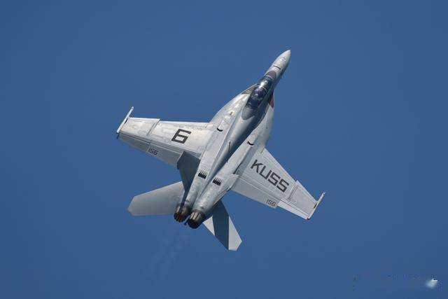 从弃子到全能王：麦道F/A-18“大黄蜂”的逆袭之路