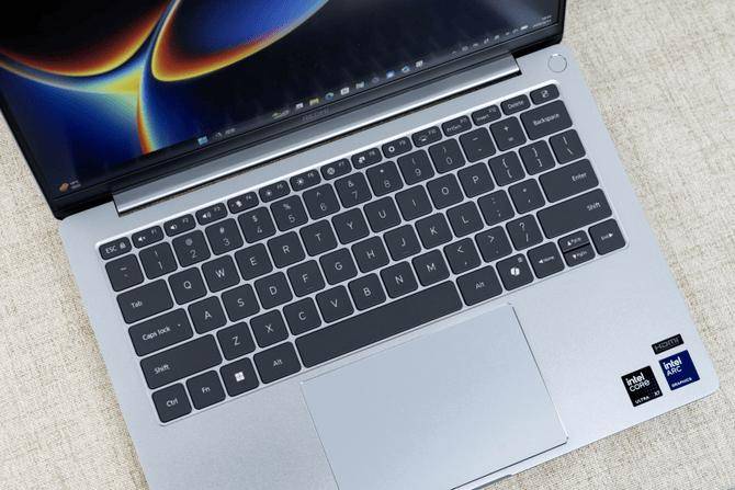 REDMI Book Pro 2026评测：做工极为出色，性能释放超优秀