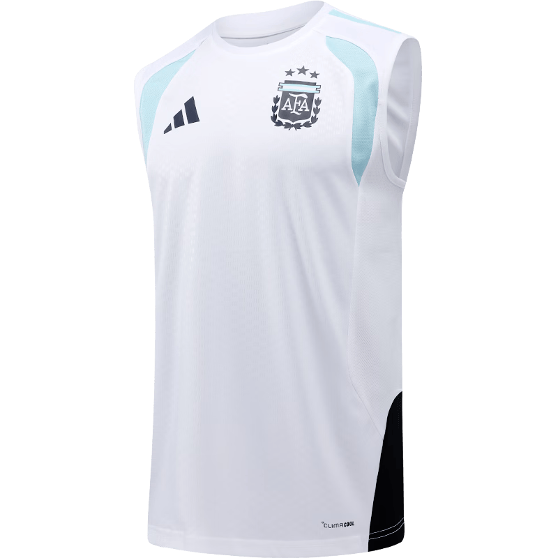 阿迪达斯(adidas)足球服评测:舒适与性能兼具的运动装备选择(图1)